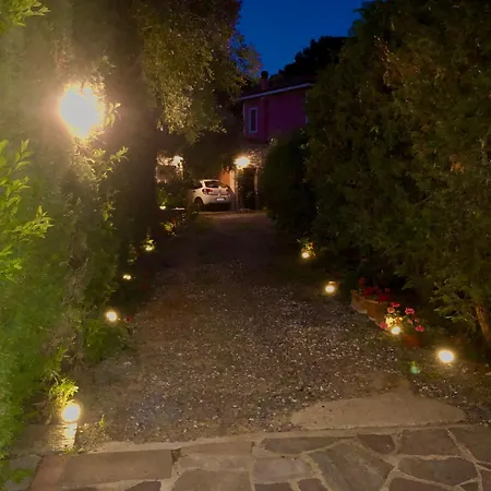 Le Jardin Sur Avec Bike Et Mtb Tour Pensión 3*