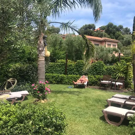 Πανσιόν Le Jardin Sur Avec Bike Et Mtb Tour Imperia