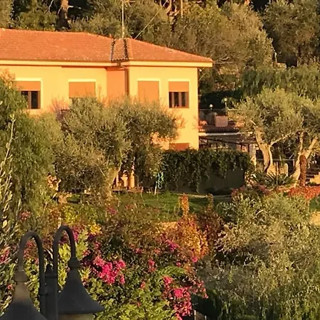 Le Jardin Sur Mer Avec Bike Et Mtb Tour Imperia