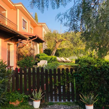 Le Jardin Sur Mer Avec Bike Et Mtb Tour Guest house