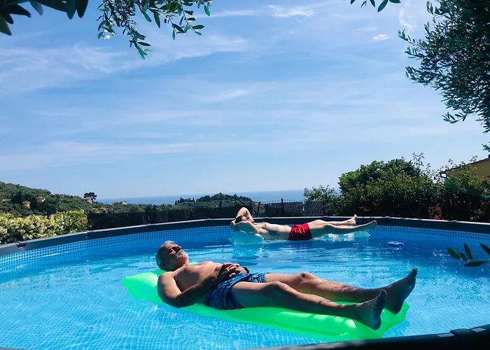 Le Jardin Sur Avec Bike Et Mtb Tour Pensionat 3*
