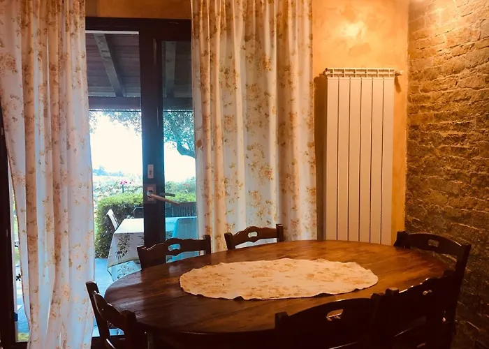 Le Jardin Sur Avec Bike Et Mtb Tour Pensión Imperia